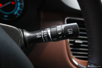 2016款瑞风M5 1.9T手动柴油商务版