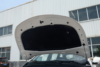 2017款宝骏310W 1.2L手动超值型