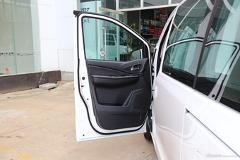 2018款风行F600L 2.0L手动舒适型