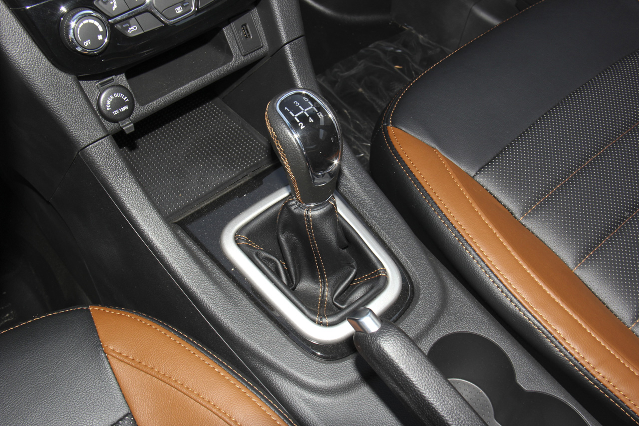 2018款开瑞K60 1.5L手动豪华型