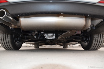 2017款宝马3系2.0T自动M运动型330i（白）