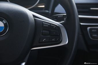 2016款宝马2系旅行车218i 1.5T自动运动设计套装 