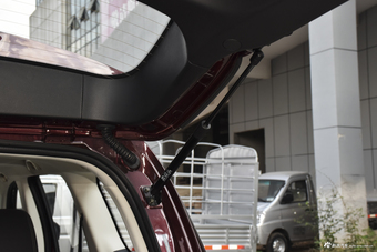 2017款斯威X7 1.5T自动智尊型