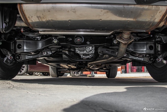 2017款楼兰2.5L自动S/C XE HEV混动四驱尊尚版