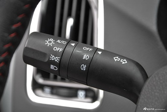 2017款海马S5强动力版1.5T手动尊贵型