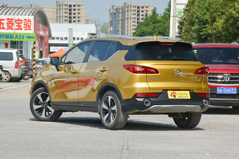 2017款传祺GS3 200T 1.3T自动尊贵版