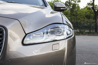 2015款捷豹XJL 3.0L自动SC两驱尊享商务版