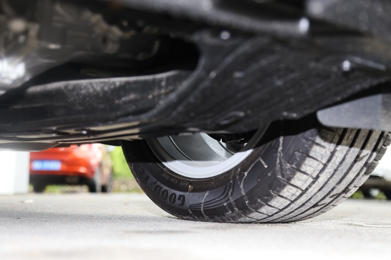 2016款迈锐宝XL 1.5T自动双离合锐享版 黄石棕