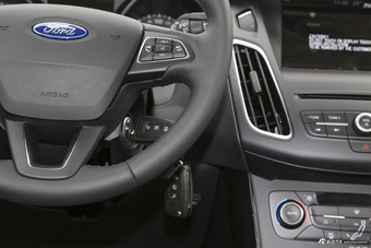 2017款福克斯两厢1.5T自动精英型EcoBoost 180