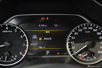 2017款楼兰2.5L自动XL两驱智尚版 