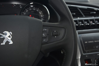 2016款标致3008 1.6THP自动至尚版 