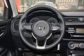 2017款起亚K2 1.4L手动15周年特别版GLS三厢