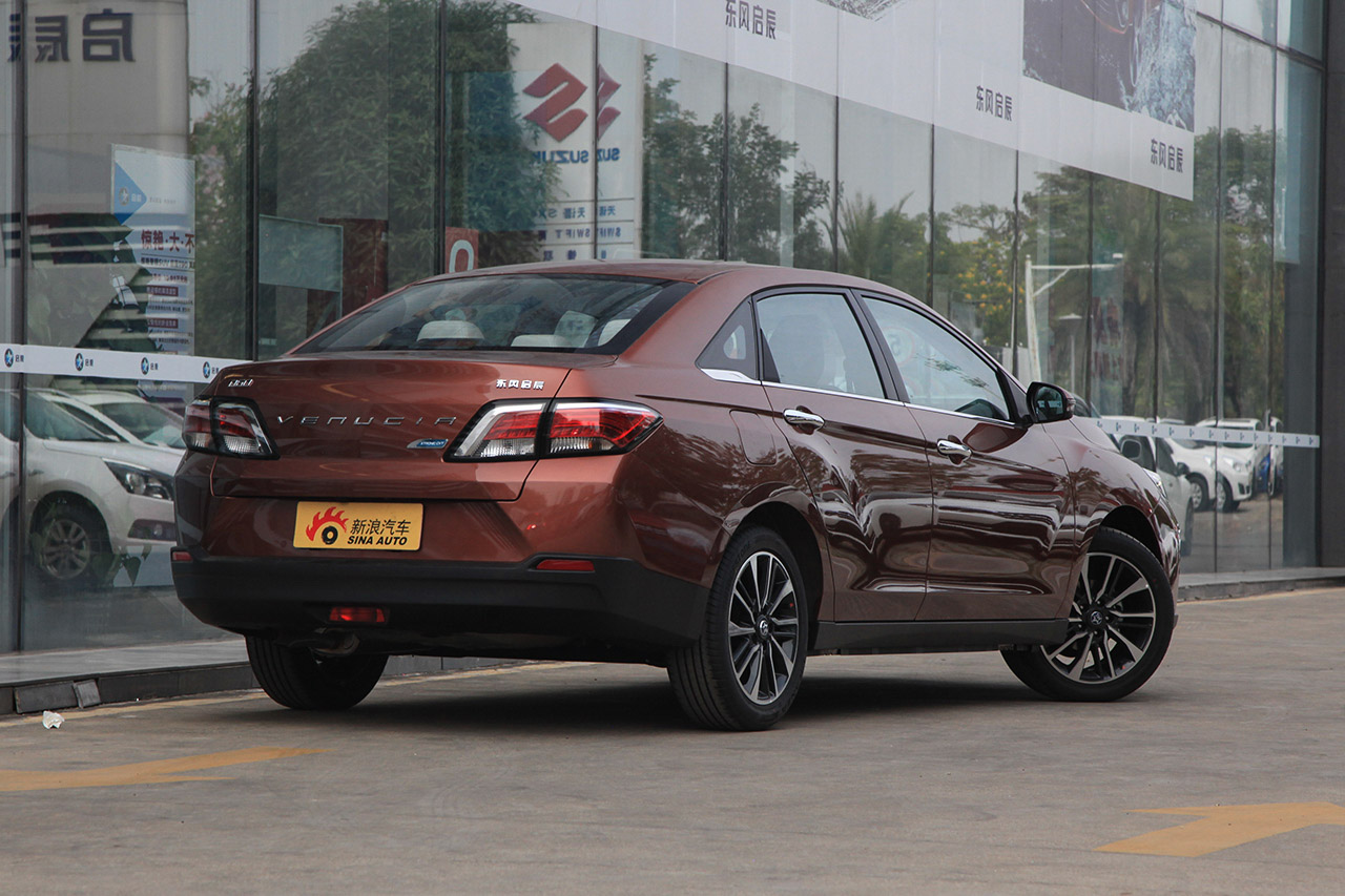 2018款启辰D60 1.6L自动智联豪华版