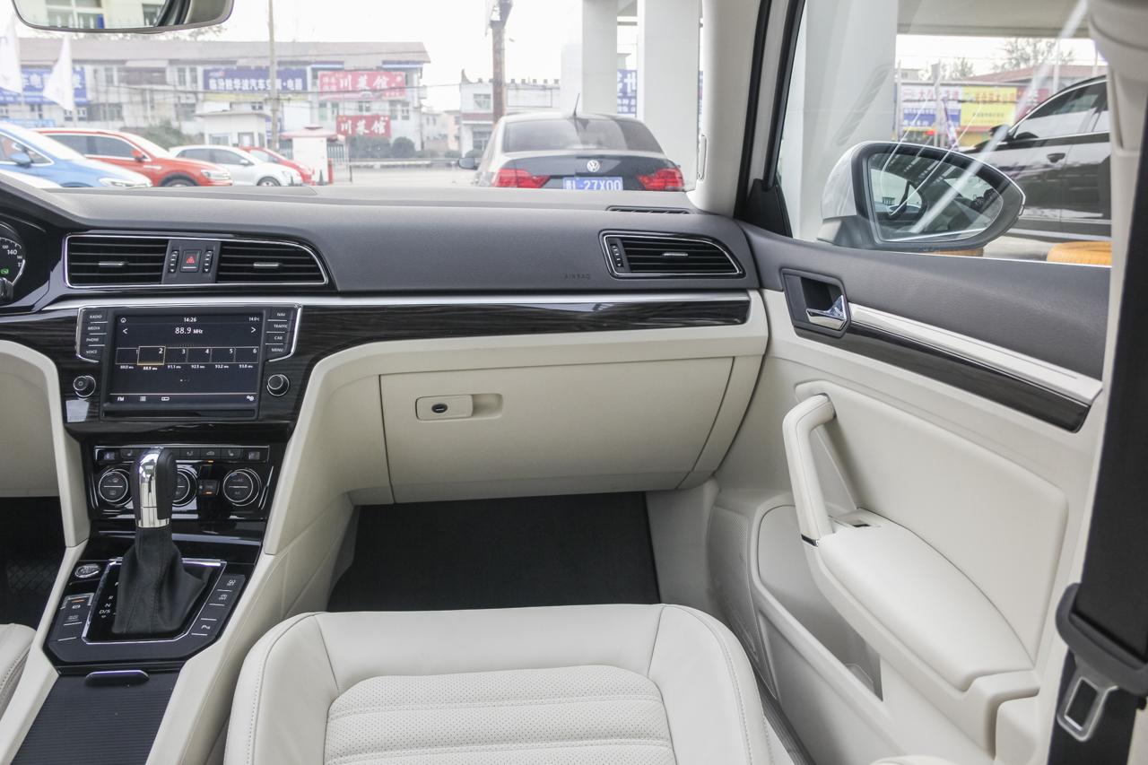 2018款凌渡1.4T自动豪华型280TSI