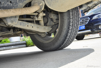 2016款森林人2.5L自动尊贵导航版