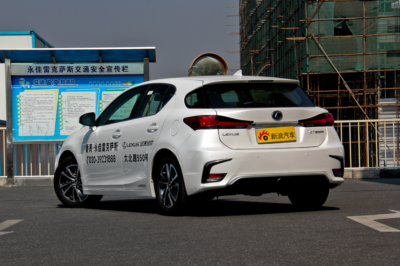 2017款雷克萨斯CT200h 舒适版单色