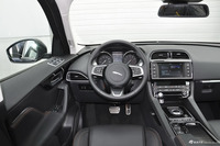 2018款捷豹F-PACE 2.0T自动四驱都市尊享版