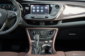 2017款昂科威2.0T自动四驱豪华型28T 雪域白