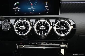 2019款奔驰A级 1.3T自动200 L运动轿车先行特别版