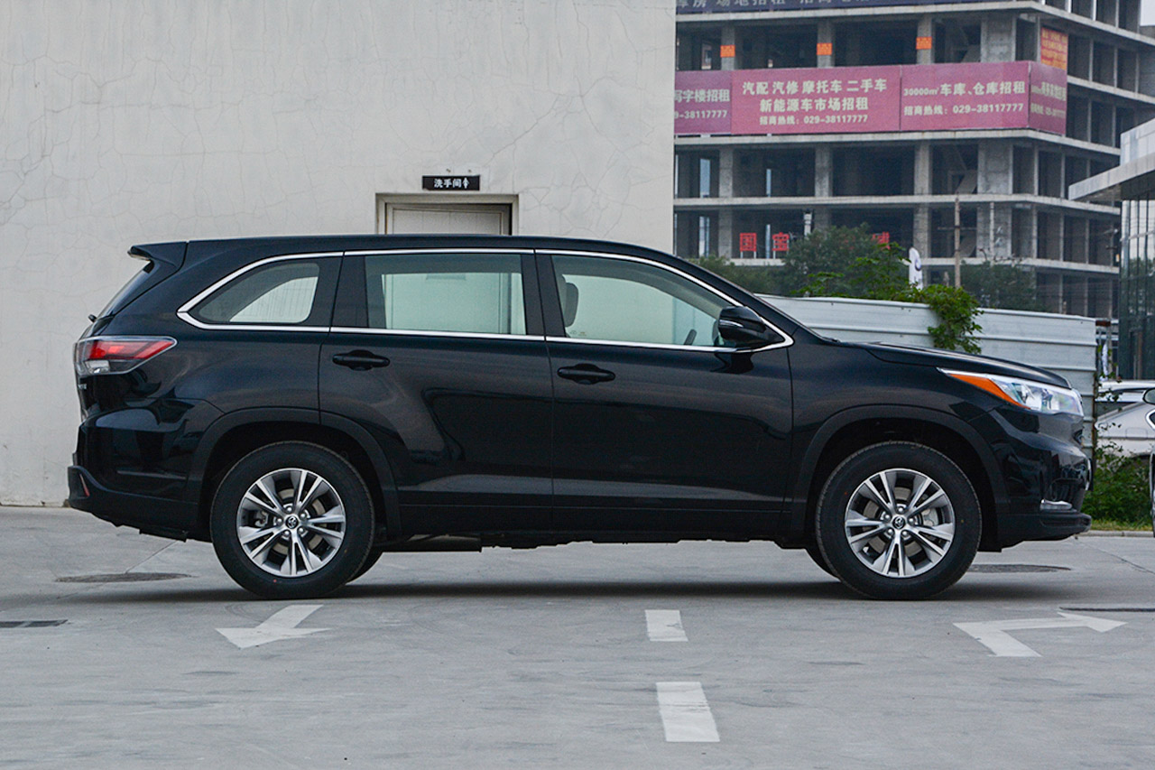 2017款汉兰达2.0T自动四驱精英版7座