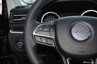 2018款大指挥官2.0T自动四驱智享版