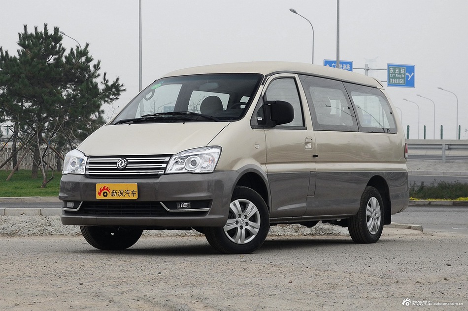 2017款菱智 M3L 2.0L 7座舒适型