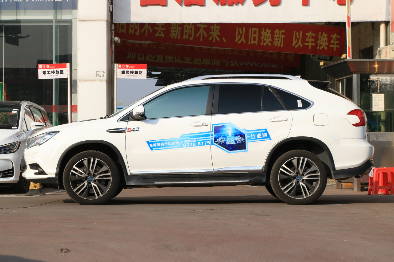 2017款比亚迪唐 全时四驱豪雅型