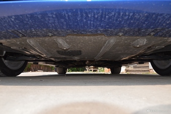 2017款宝马1系118i自动设计套装型