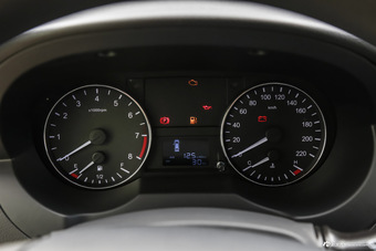 2015款瑞风M3 1.6L手动豪华型