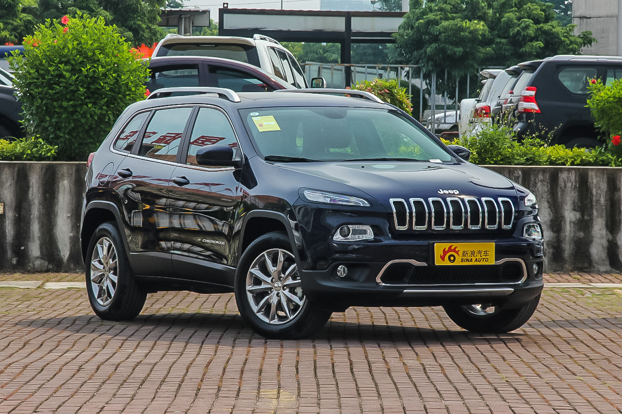 2016款自由光2.4L自动75周年致敬版