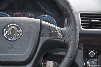 2016款风光370 1.5L手动豪华型7座