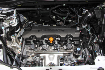 2015款CR-V 2.0L自动两驱风尚版