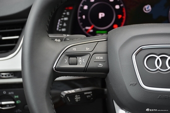 平行进口2017款奥迪Q7 3.0T 墨版