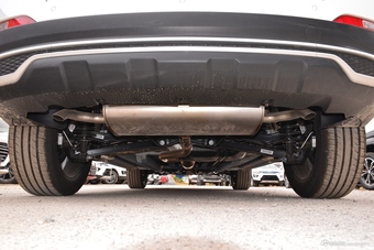 2018款北汽绅宝智行1.5T手动精英版