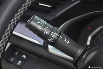 2016款思域1.5T自动220TURBO尊耀版