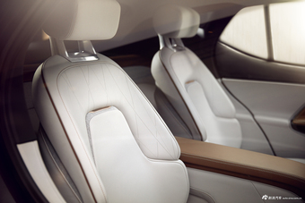 图集|刷脸开门配全球最大屏  拜腾首款车型发布