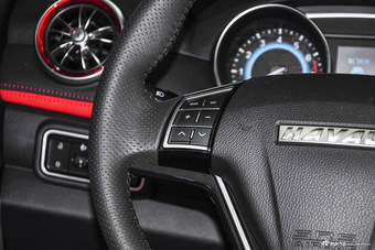 2016款哈弗H1 1.5L手动舒适型蓝标改款 钛白