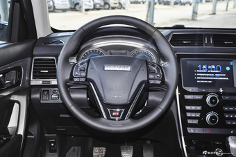 2016款哈弗H2 1.5T手动两驱精英型 经典黑