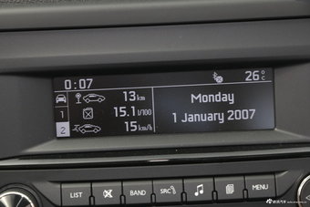 2018款标致308 1.6L手动时尚版