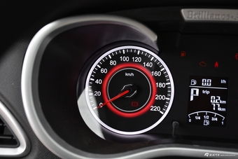 2017款中华H3 1.5L自动精英型