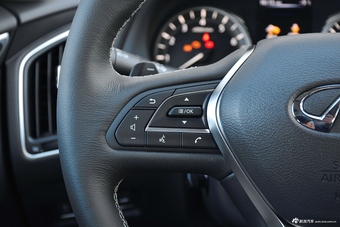 2018款英菲尼迪Q50L 2.0T自动豪华运动版