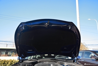 2018款英菲尼迪Q50L 2.0T自动豪华运动版