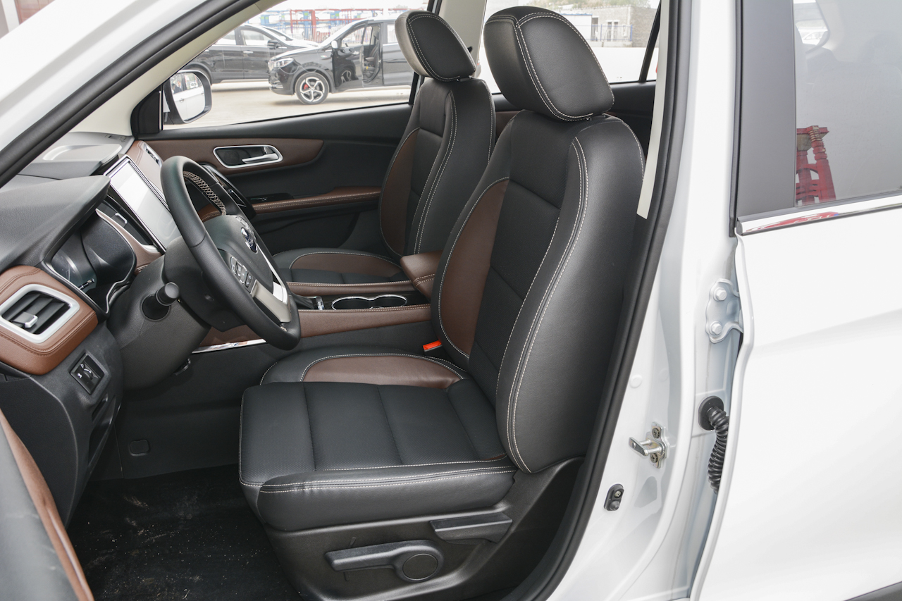 2017款斯威X7 1.5T自动智享型 