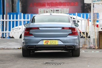 2019款沃尔沃S90 2.0T自动T5智雅版