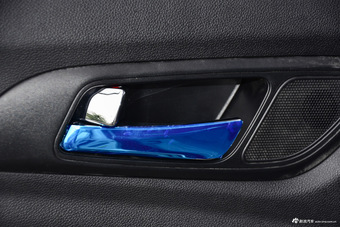 2016款长安CS15 1.5L手动尊贵版