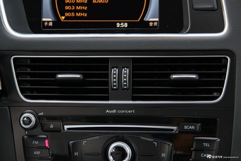 2017款奥迪Q5 2.0T 自动 40TFSI 进取型