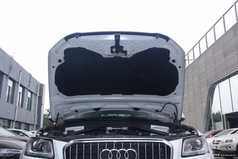 2017款奥迪Q5 2.0T自动40TFSI舒适型 