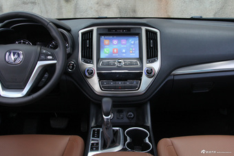 2017款长安CS95 2.0T自动四驱智驭版 