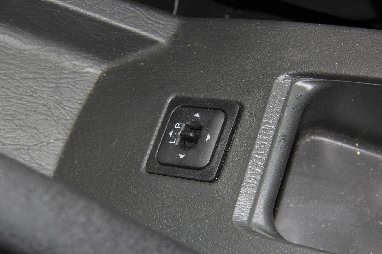 2018款宝典2.9T手动新超值柴油两驱舒适型加长货箱JX4D30B5L