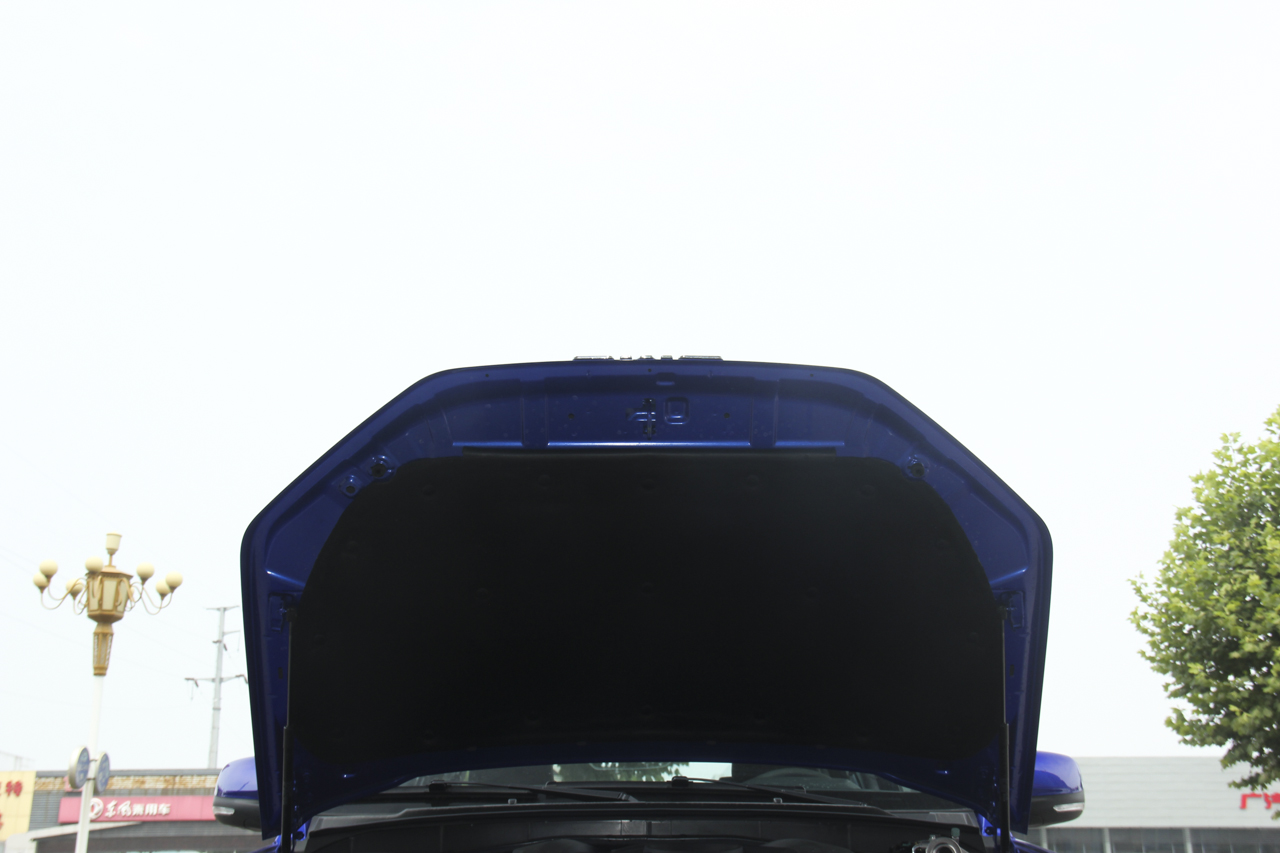 2017款域虎7 2.4T手动柴油四驱豪华版JX4D24A5L